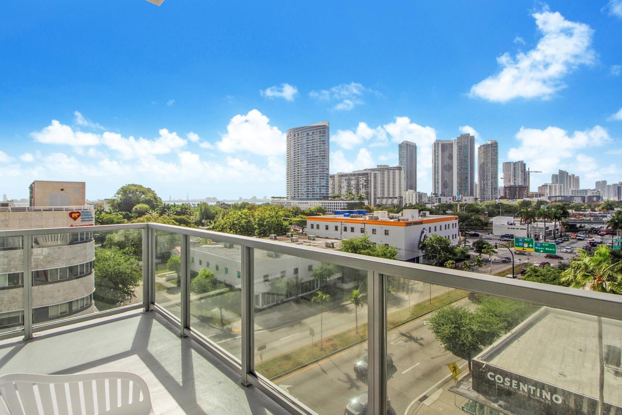 Quadro Residences By Ionica Miami Exterior photo