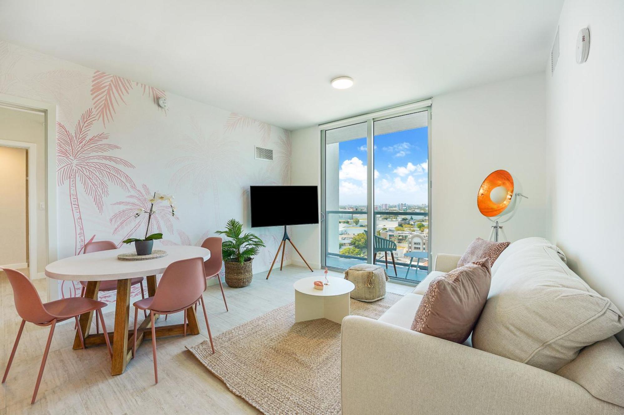 Quadro Residences By Ionica Miami Room photo